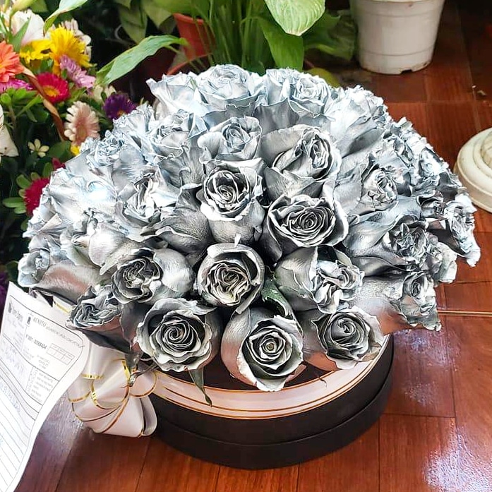 Envio y venta de flores ,rosas, plantas,arreglos florales ,regalos y desayunos a domicilio con delivery gratis en la Ciudad Autonoma de Buenos Aires y con costo de env�o en localidades del Gran Buenos Aires asi como delivery de flores y plantas a trav�s de florerias asociadas en todas las provincias de la Argentina, Buenos Aires, la Pampa, Tucuman, La Rioja, R�o Negro, Entre Rios, Corrientes, Misiones, Neuquen, Chubut, Tierra del Fuego, Santa Cruz, San Luis, Mendoza, Cordoba, Jujuy, Formosa, Santiago del Estero, Salta, Chaco, Catamarca ,San Juan, y ademas realizamos el delivery de flores ,coronas,palmas , plantas y regalos a todas las ciudades de Argentina, Mar del Plata, C�rdoba, Buenos Aires, con cargo en Santa Rosa, La Plata, Bella Vista, Neuquen, Pilar, Paran�, Posadas, Resistencia, Cipolleti y mas de 300 ciudades y localidades en todo el territorio de nuestro pa�s, asi como tambien tenemos la posibilidad de enviar flores a casi todo el mundo en cuestion de horas